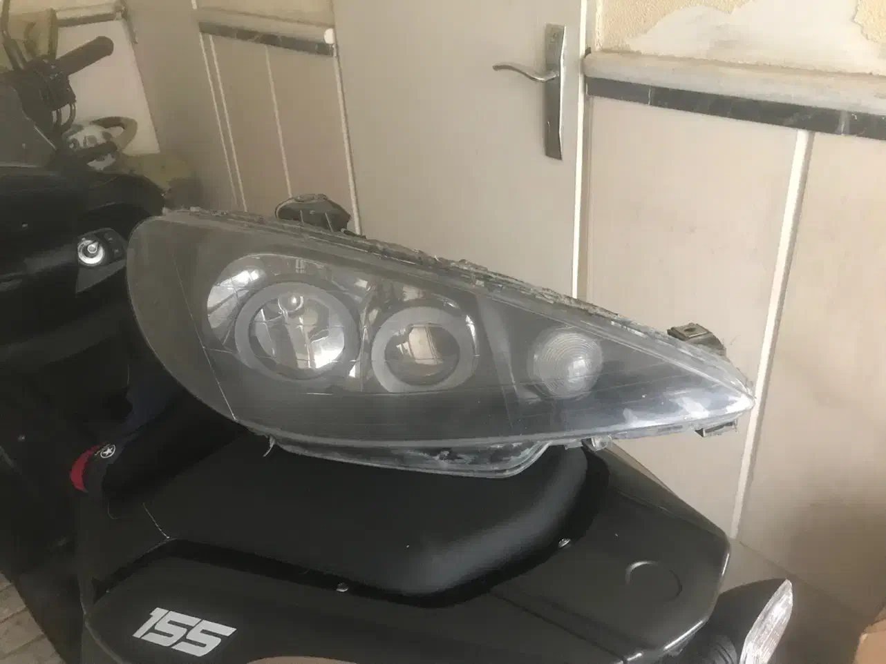 چراغ اسپرت ۲۰۶  چراغهاش و ال ای دی هاش هم هست|قطعات یدکی و لوازم جانبی|مشهد, سناباد|دیوار