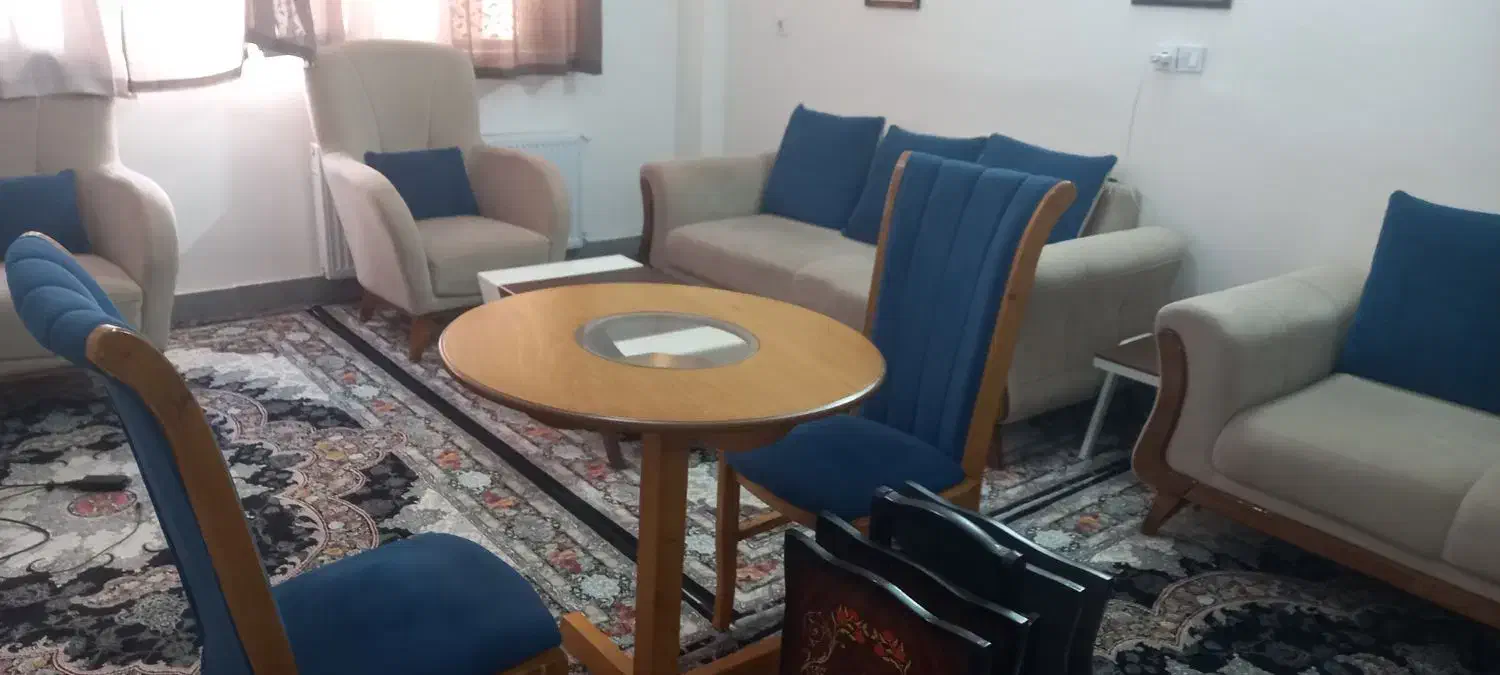 سرویس کامل مبل با تمام وسایل دلیل فروش رفتن از شهر|مبلمان خانگی و میز عسلی|زاهدان, |دیوار