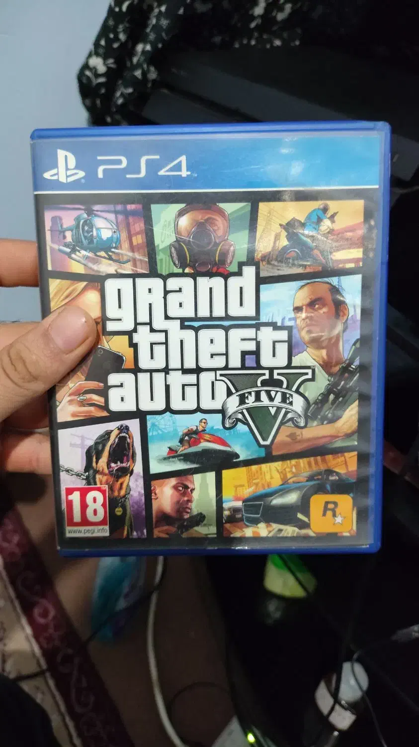 ps4 فت سه دسته همراه با پایه شارژ و سه بازی|کنسول، بازی ویدئویی و آنلاین|ورامین, خیر آباد|دیوار