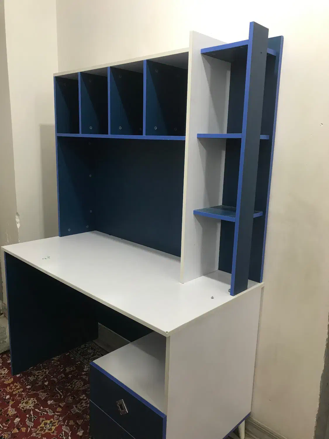 میز تحریر|میز تحریر و کامپیوتر|کهن آباد, |دیوار