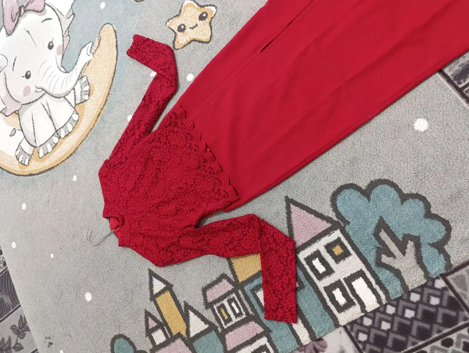 لباس مجلسی دو تیکه سایز۳۶،رنگ قرمز۸۸۰تومن|لباس|باغستان, |دیوار