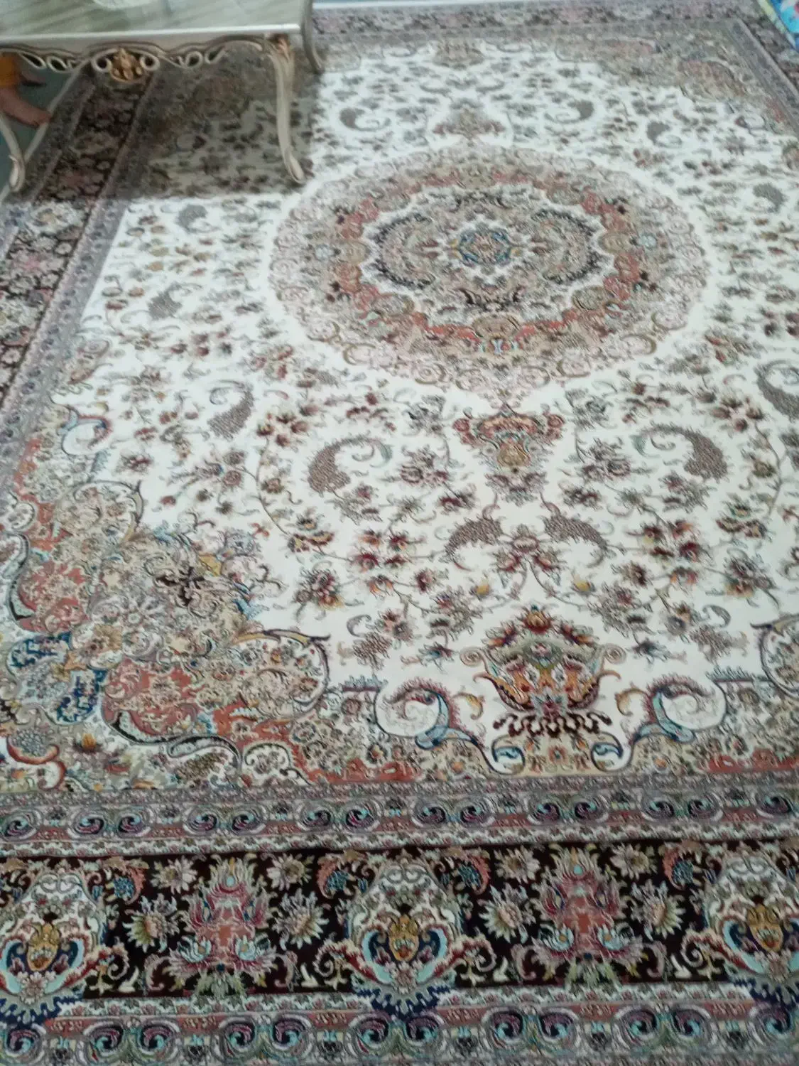 فرش ۱۲متری بسیار با کیفیت در حد نو|فرش|اقبالیه, |دیوار