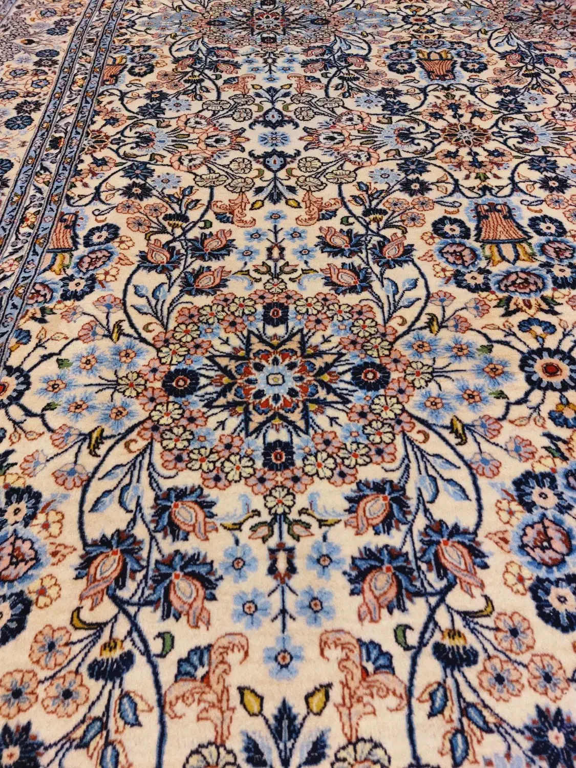 فرش دستباف یزد ،افشان افت قیمت کرده هست|فرش|تهران, بازار|دیوار