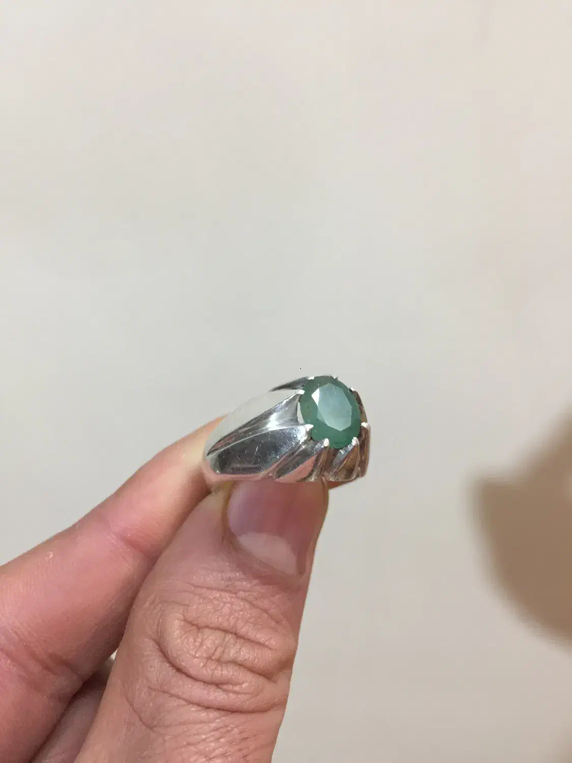 انگشتر زمرد زامبیا رکاب نقره|جواهرات|اصفهان, بیدآباد|دیوار