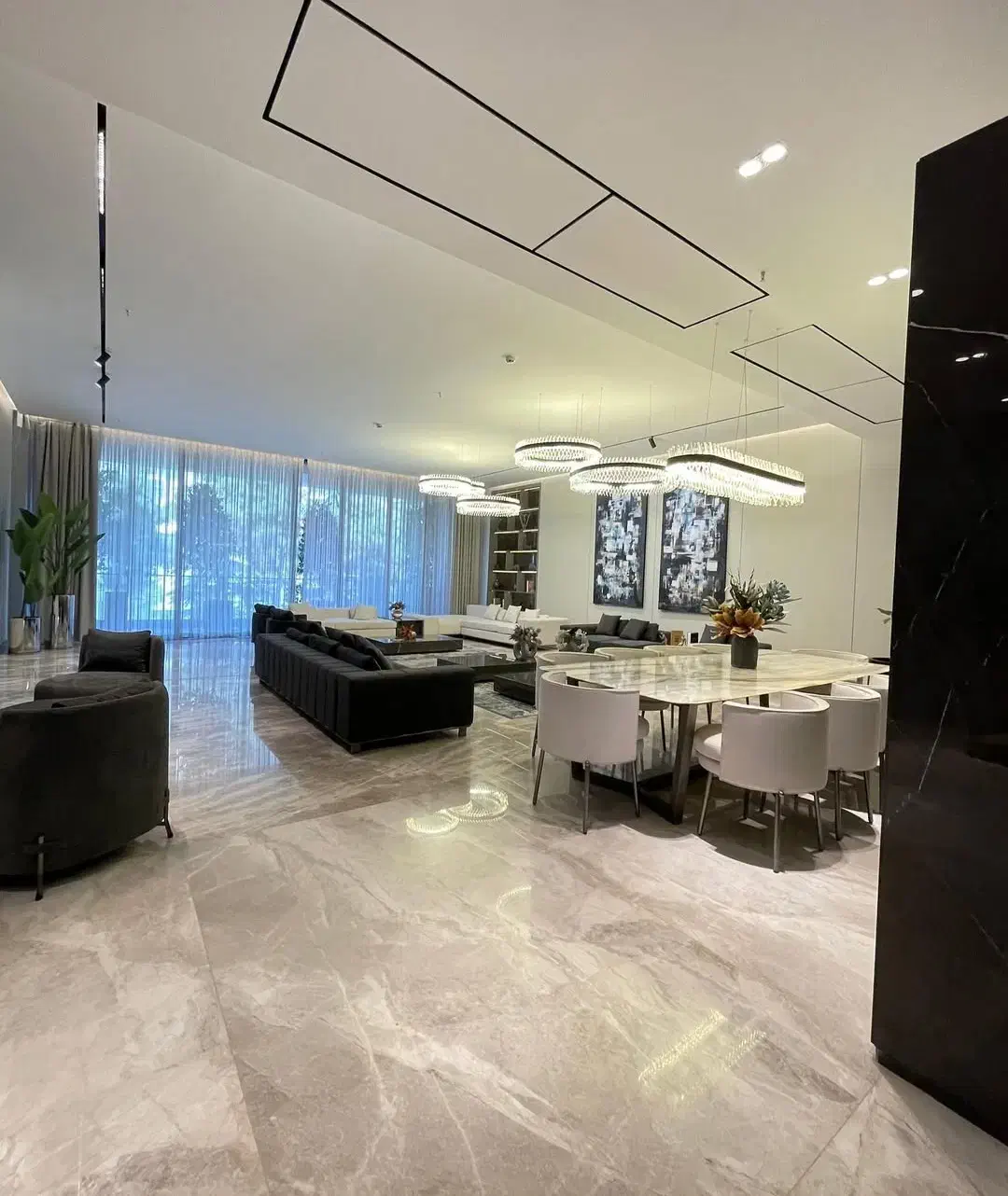 ۳۰۰متر * ۴ خواب * فول فرنیش * تک واحدی *اعیان نشین