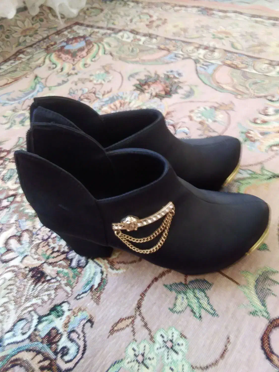 سه جفت کفش مجلسی زنانه شیک کاملآ نو|کیف، کفش، کمربند|ایوان, |دیوار