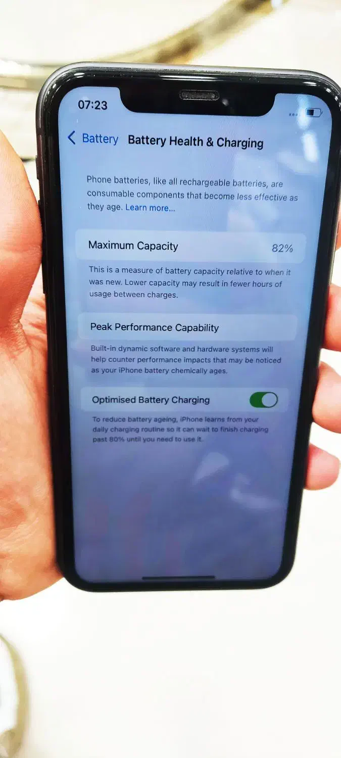 گوشی آیفون 11 نرمال مشکی|موبایل|شیراز, سیاه سنگ|دیوار