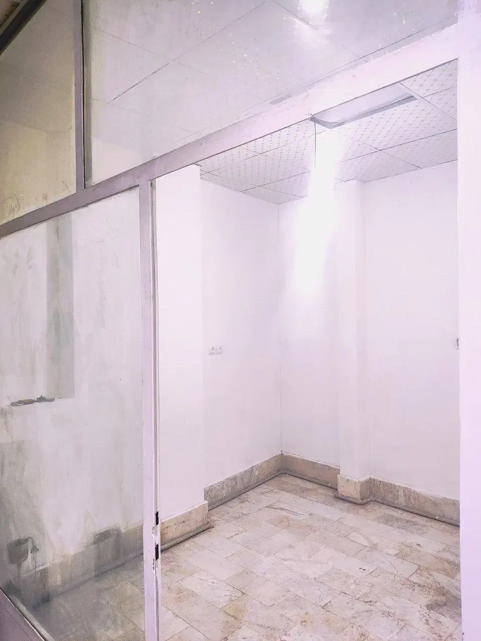 یک باب مغازه ۱۰ متری در قاسم مهاجر/ محله تیردوقلو|اجارهٔ مغازه و غرفه|تهران, طیب|دیوار
