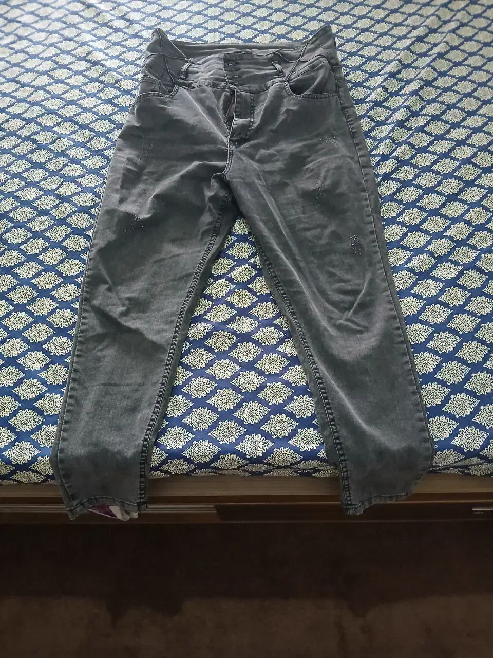 شلوار|لباس|هشتگرد, فاز ۱ مهستان|دیوار