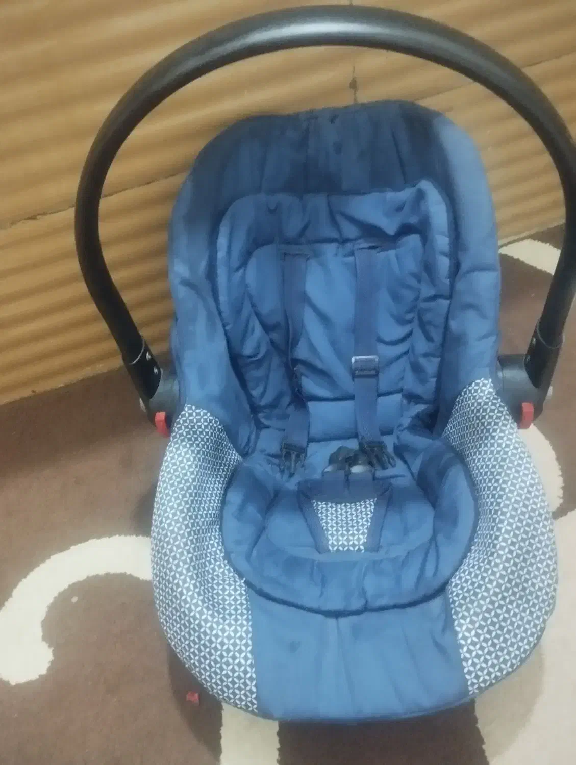 کریر|کالسکه و لوازم جانبی|هشتگرد, هشتگرد قدیم|دیوار