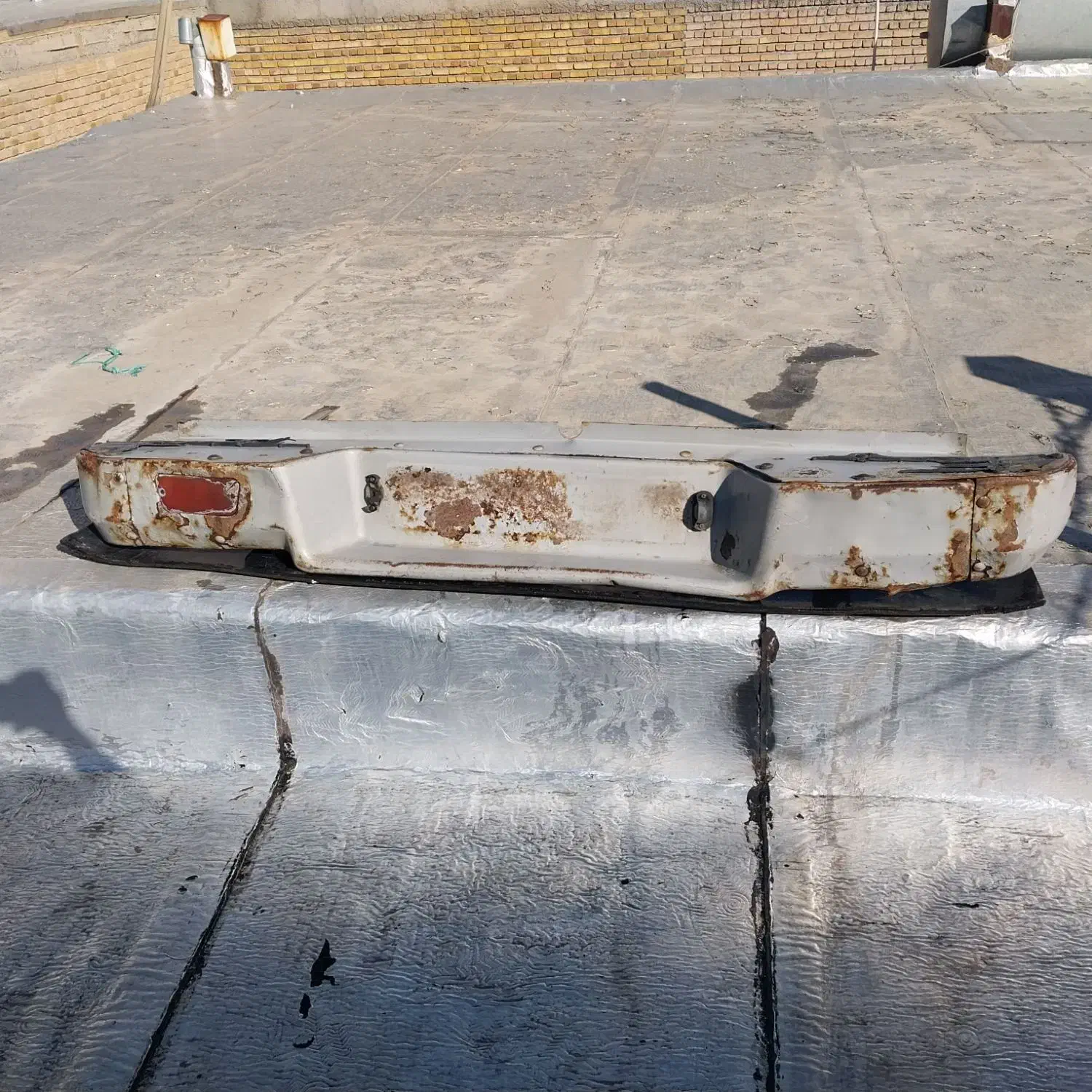 سپرعقب نیسان ویک سری وسایل|قطعات یدکی و لوازم جانبی|سنندج, |دیوار