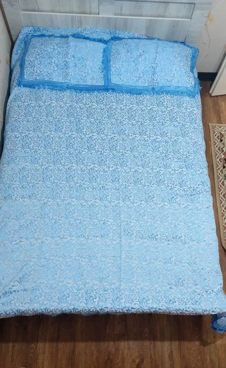 روتختی با یک جفت رو بالشتی|رختخواب، بالش، پتو|مشکیندشت, |دیوار