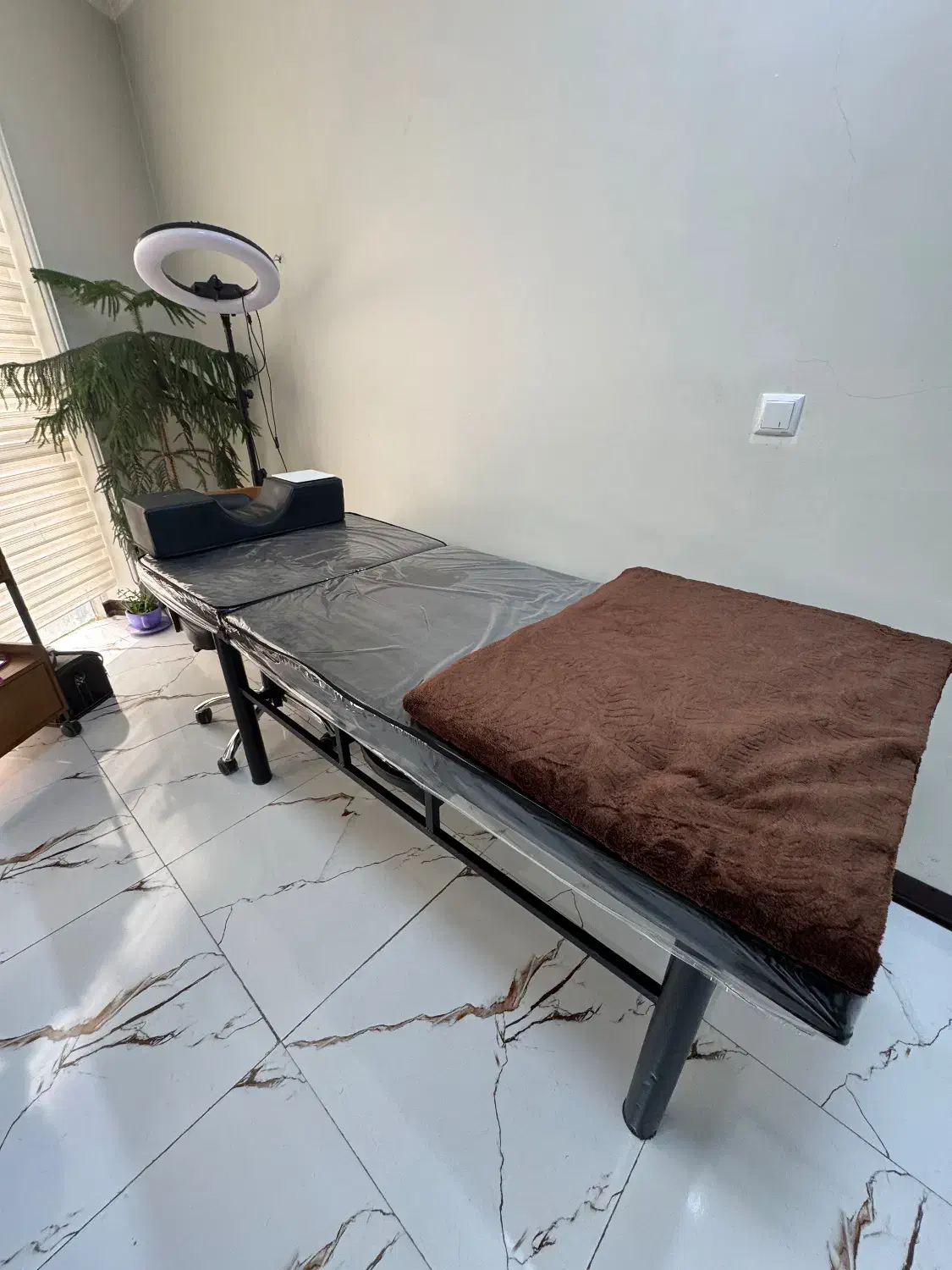 تخت مژه، فیشیال، تتو ، ماساژ|آرایشگاه و سالن‌های زیبایی|کرج, عظیمیه|دیوار