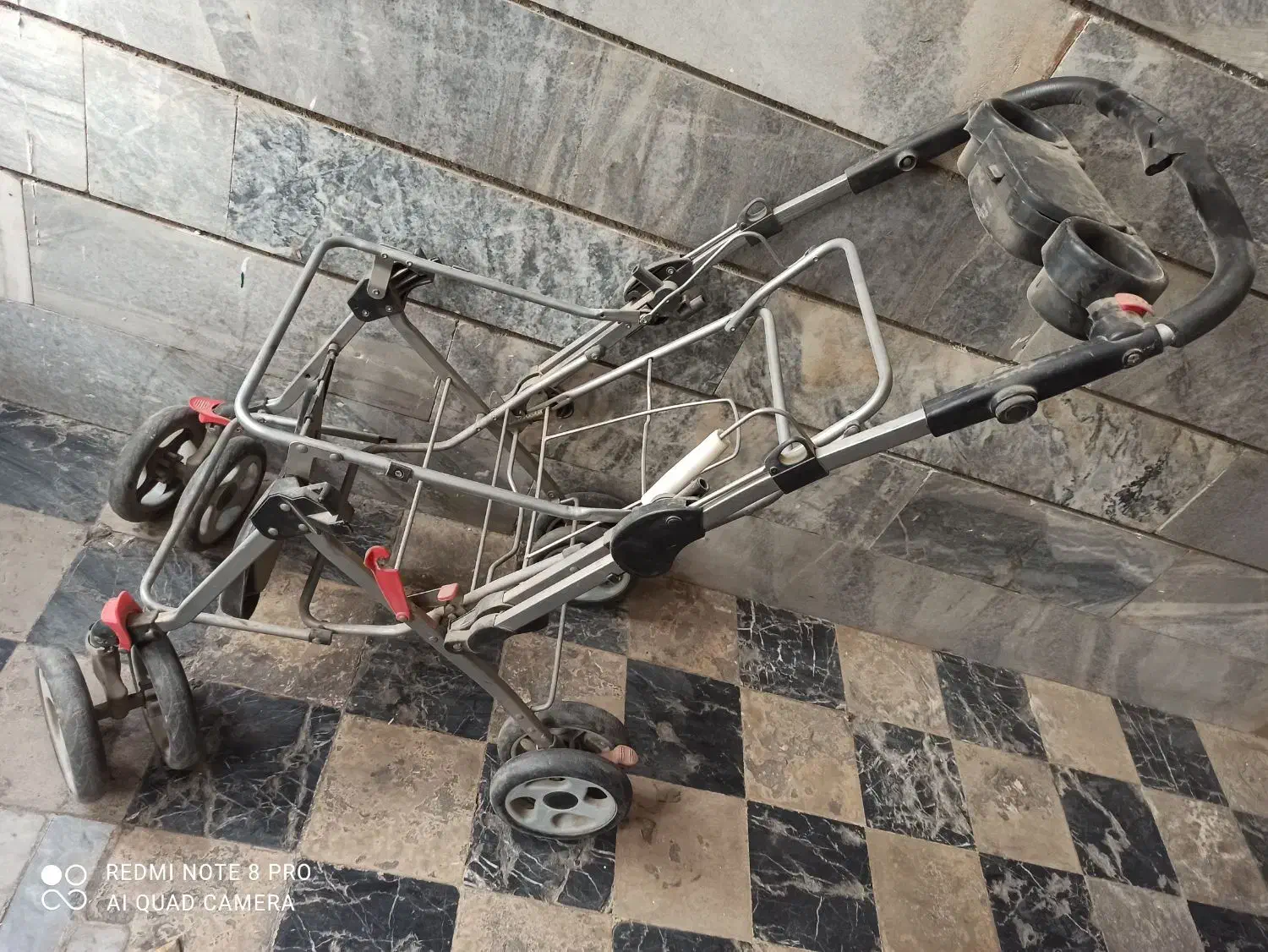 اسمت کالسکه نوزاد کاملا سالم|کالسکه و لوازم جانبی|تهران, والفجر (افسریه)|دیوار