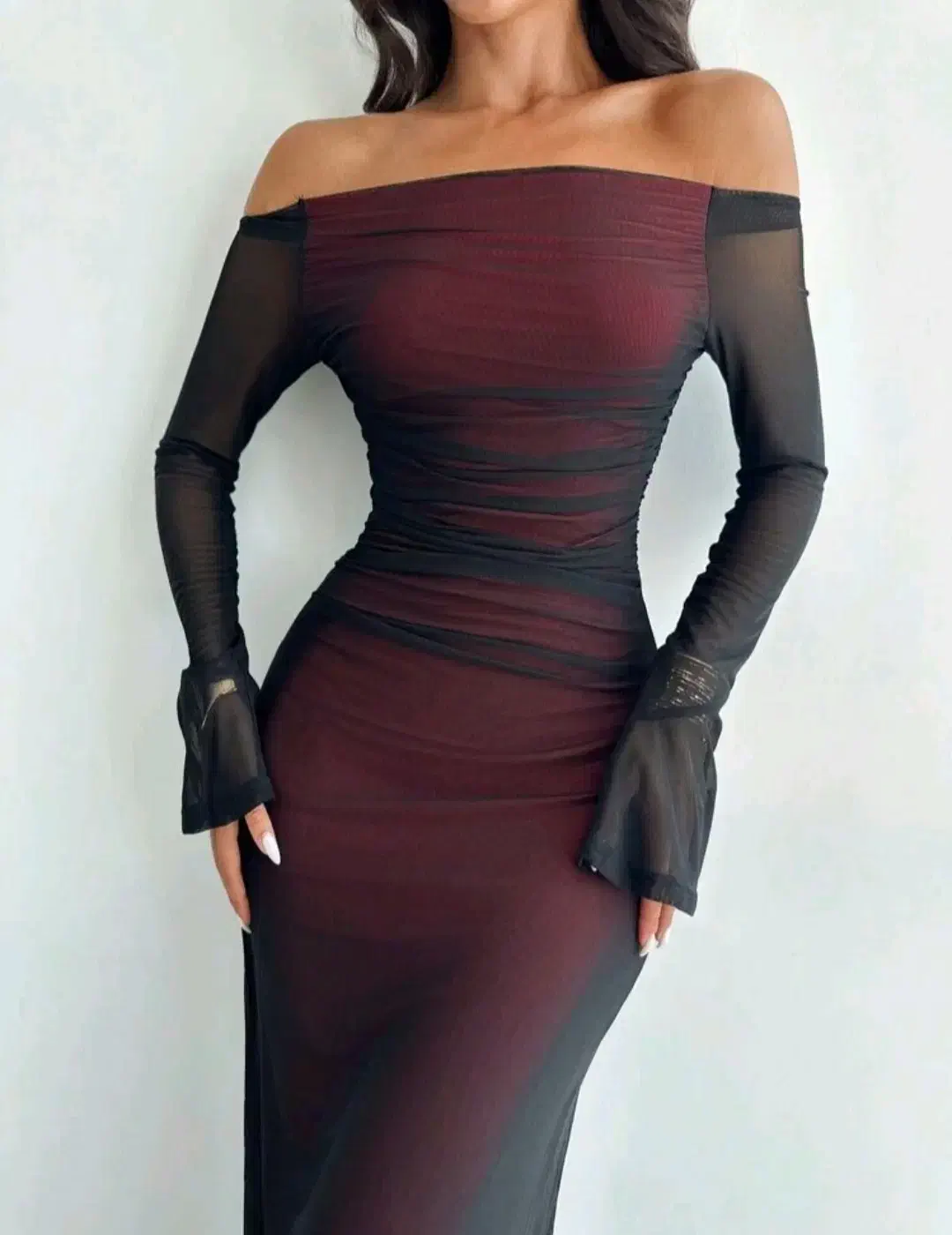 لباس برند|لباس|یاسوج, |دیوار