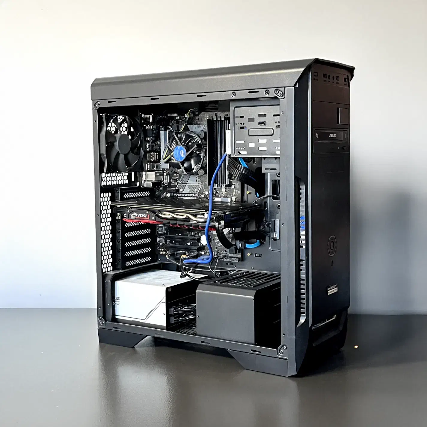 کیس گیمینگ فوقالعاده با قیمت استثنائی|رایانه رومیزی|تبریز, |دیوار