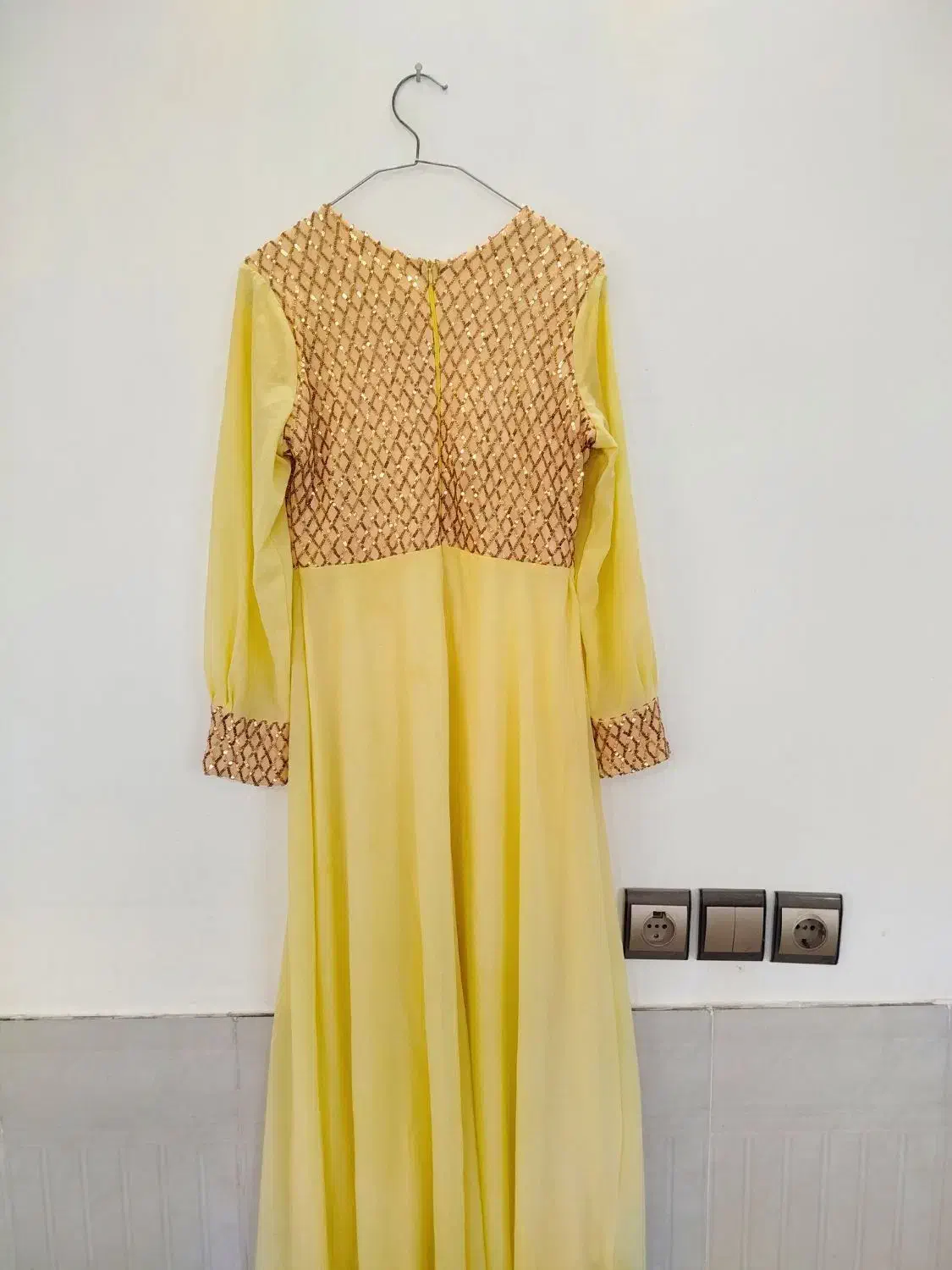 مجلسی|لباس|چناران, |دیوار