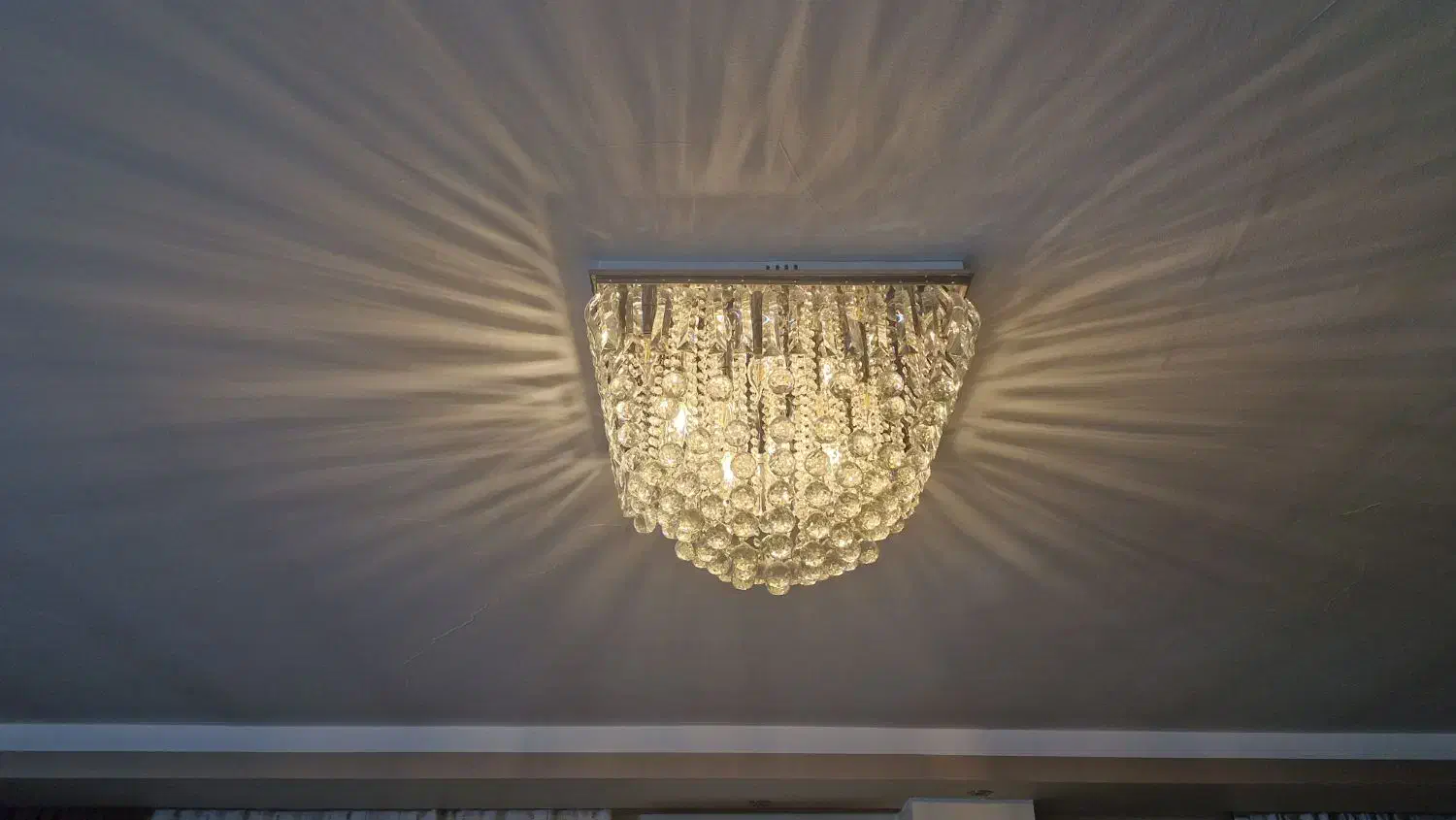 لوستر سقفی مربع کنترلی|لوستر و چراغ آویز|اصفهان, پروین|دیوار