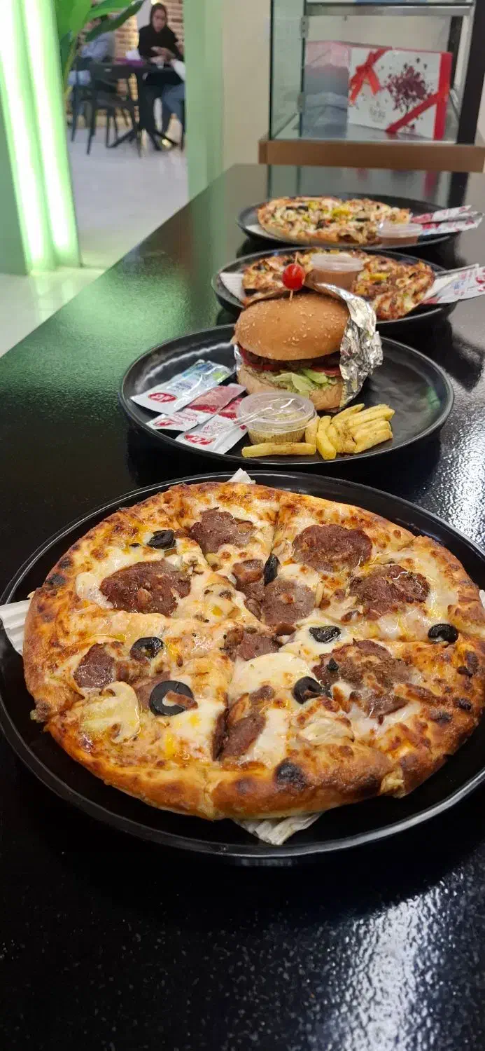 استخدام نیرو جهت فست( کمک آشپز و سالن دار)|استخدام خدمات فروشگاه و رستوران|داراب, |دیوار