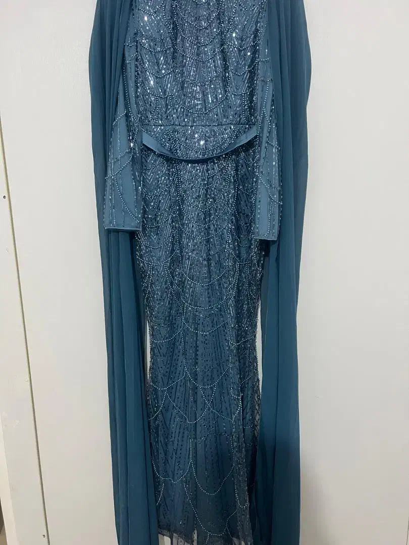 دو عدد لباس مجلسی نو نو|لباس|بندر انزلی, جفرود پایین|دیوار