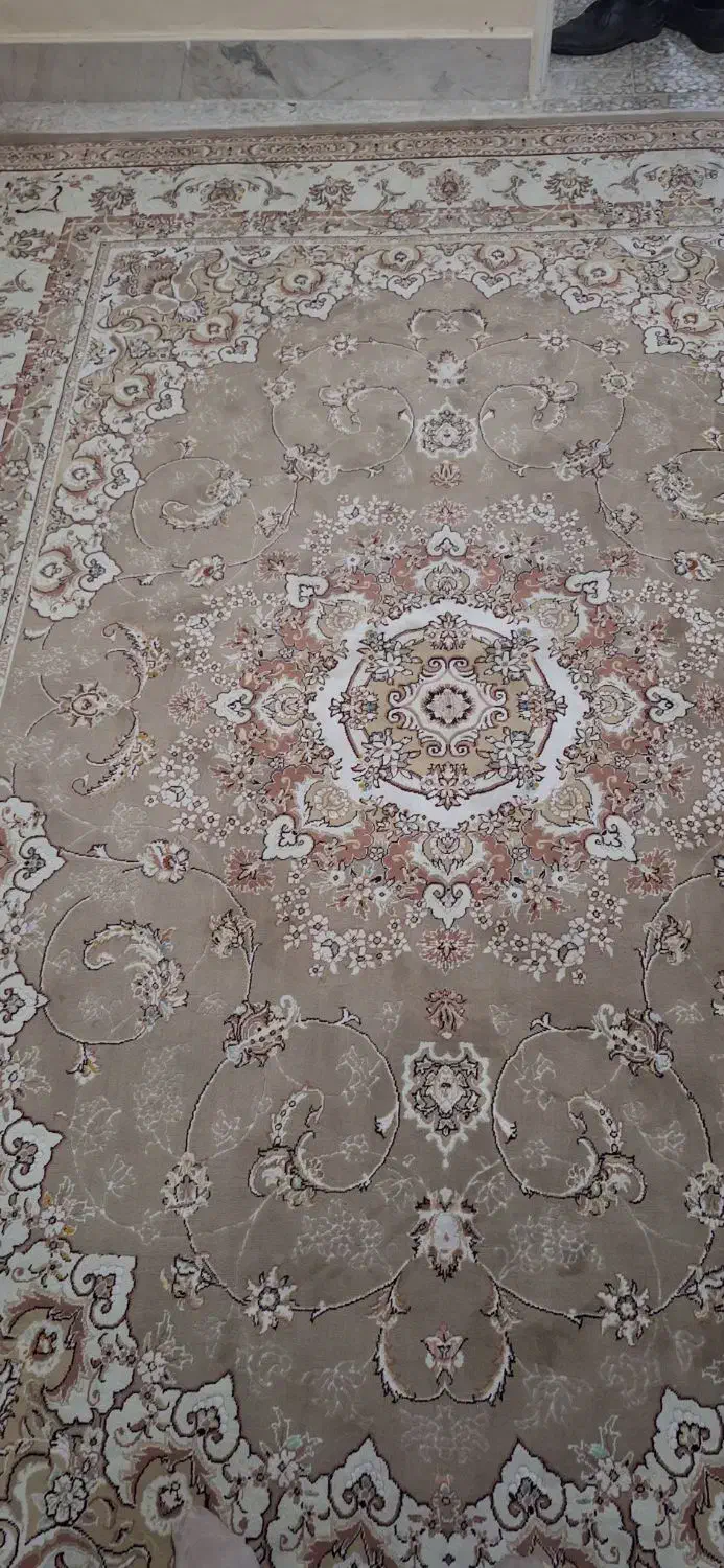 یک عدد فرش ۹ متری سالم|فرش|قدس, شهرقدس|دیوار