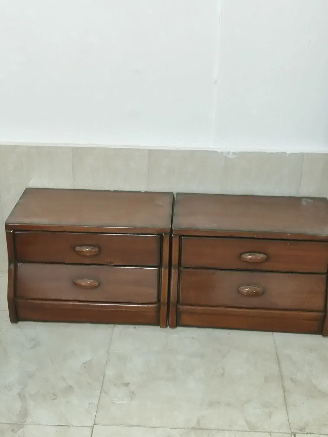 تخت دو نفره تمام چوب  با پاتختی|تخت و سرویس خواب|ساوه, |دیوار