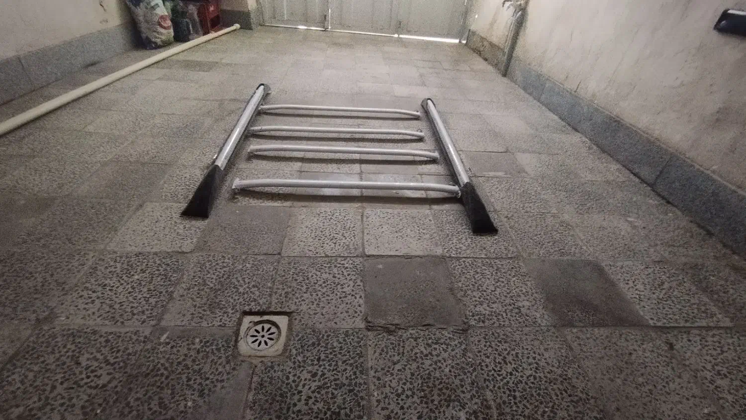 باربند پژو|قطعات یدکی و لوازم جانبی|همدان, |دیوار