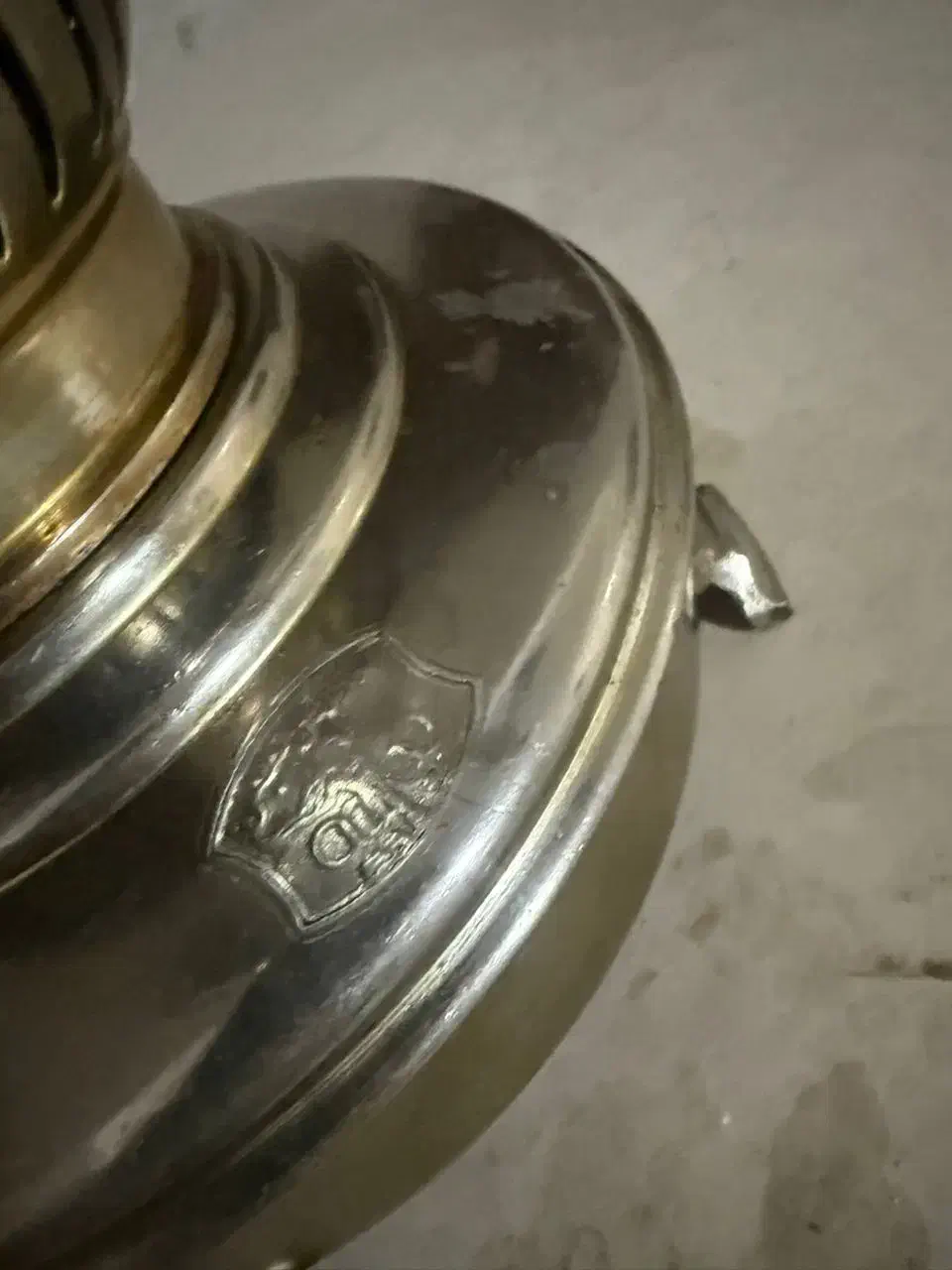 سماور نفتی ۲۰لیتری جنس برنج قدیمی|کلکسیون اشیاء عتیقه|علیآباد کتول, |دیوار