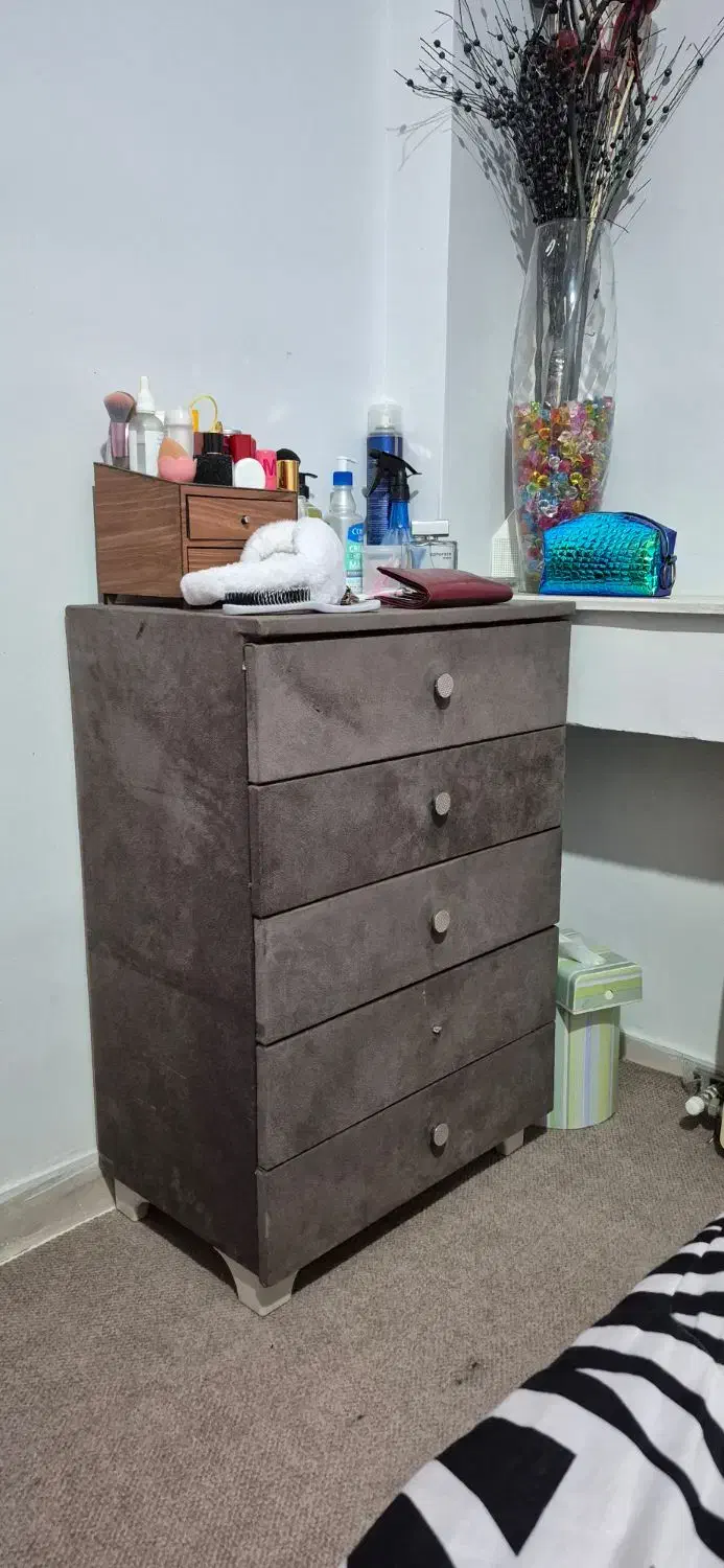 تخت خواب|تخت و سرویس خواب|مهاجران, |دیوار