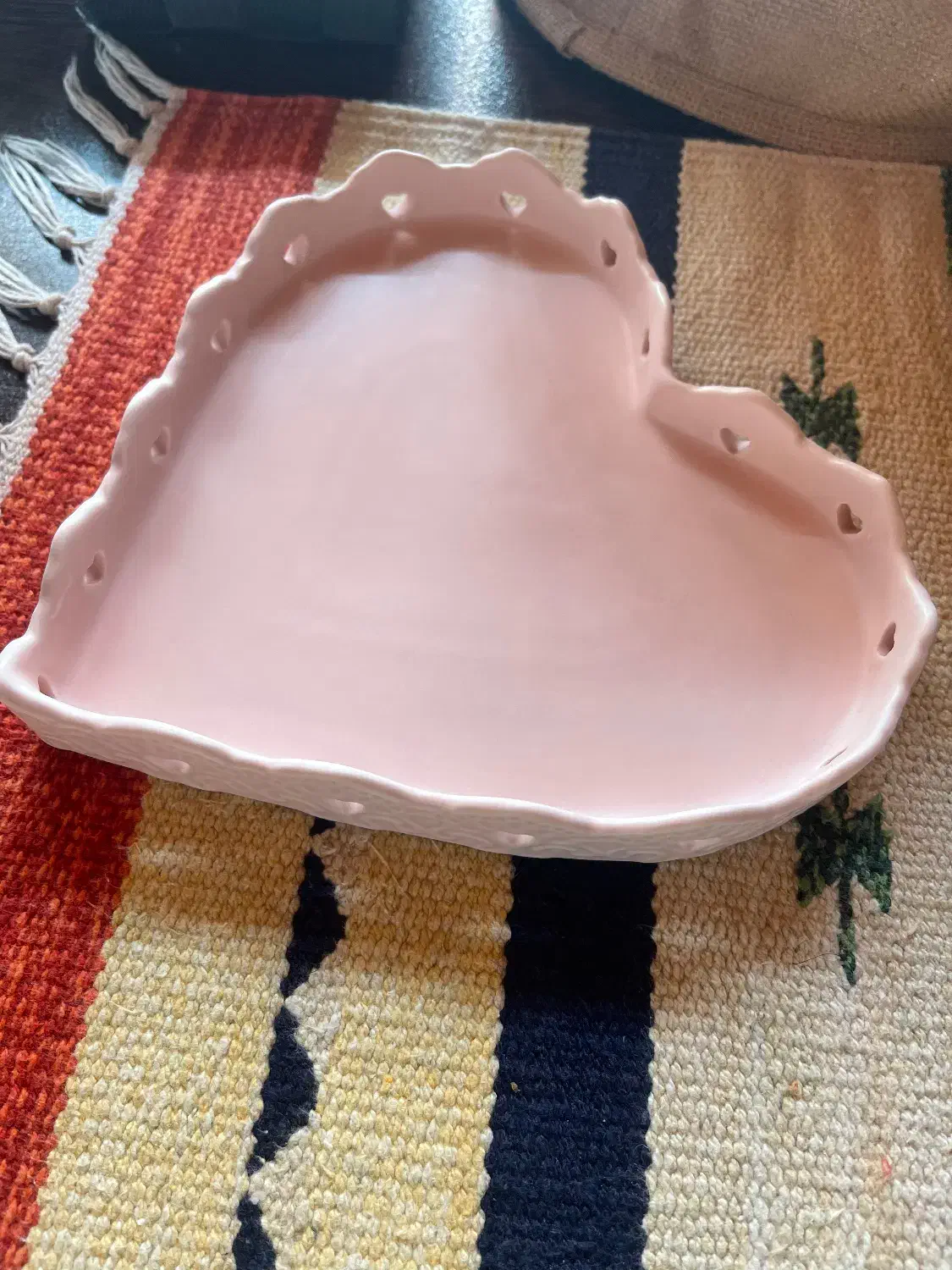 ظرف قلبی صورتی|ظروف سرو و پذیرایی|بابلسر, |دیوار