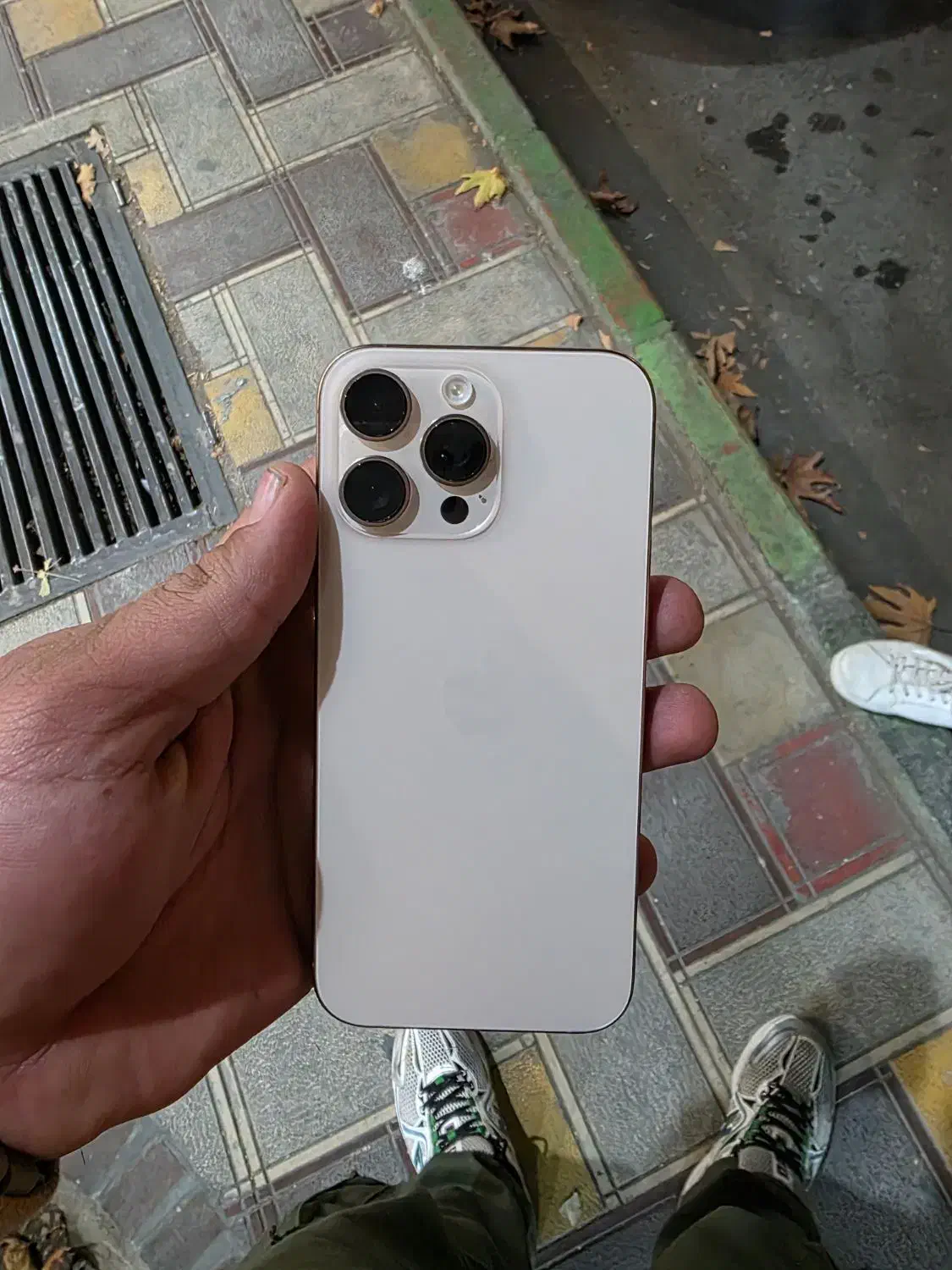 گوشی 16 پرومکس|موبایل|شاهرود, |دیوار