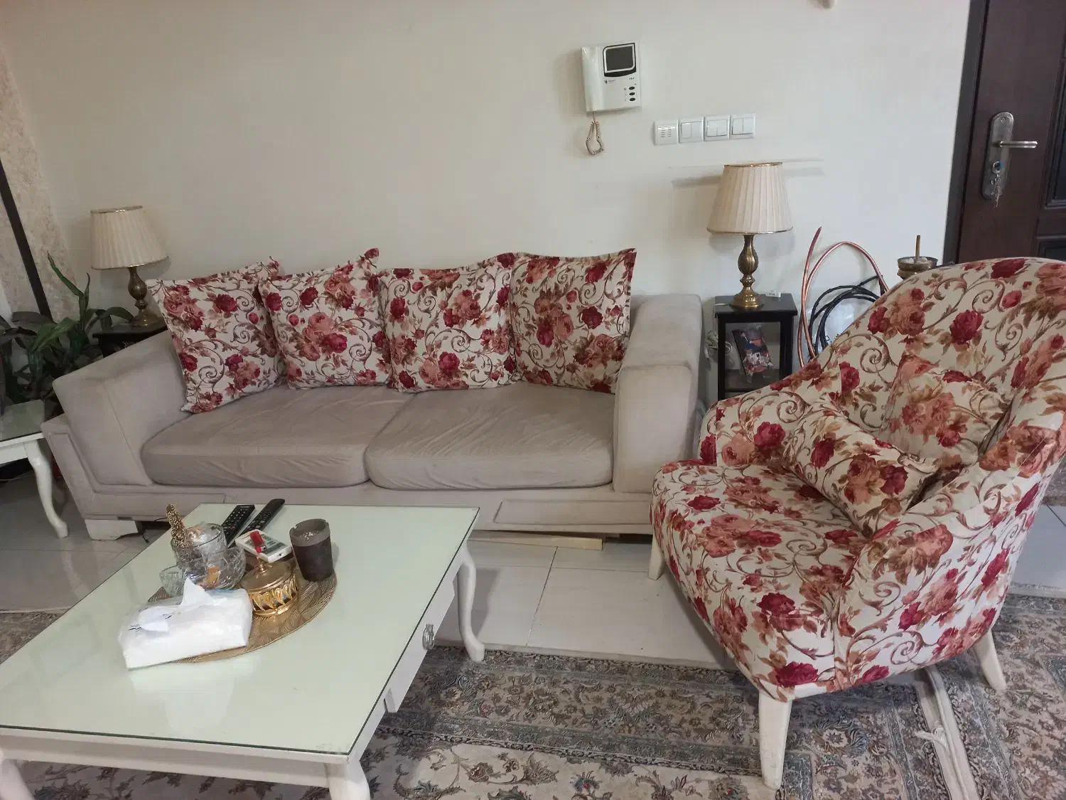 مبل ۷نفره و ناهار خوری ۶ نفره میز وسط و عسلی|مبلمان خانگی و میز عسلی|تهران, سبلان (لشگر)|دیوار