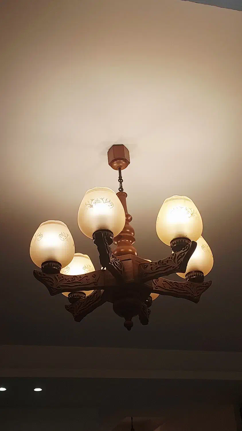 لوستر چوبی ۶ شعله|لوستر و چراغ آویز|آمل, |دیوار