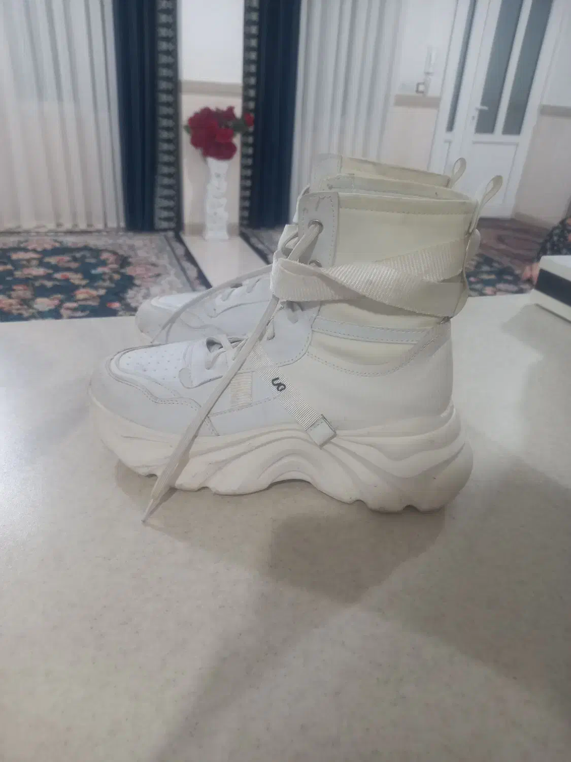 بوت اسپرت سفید.معاوضه ای|کیف، کفش، کمربند|کرمانشاه, |دیوار