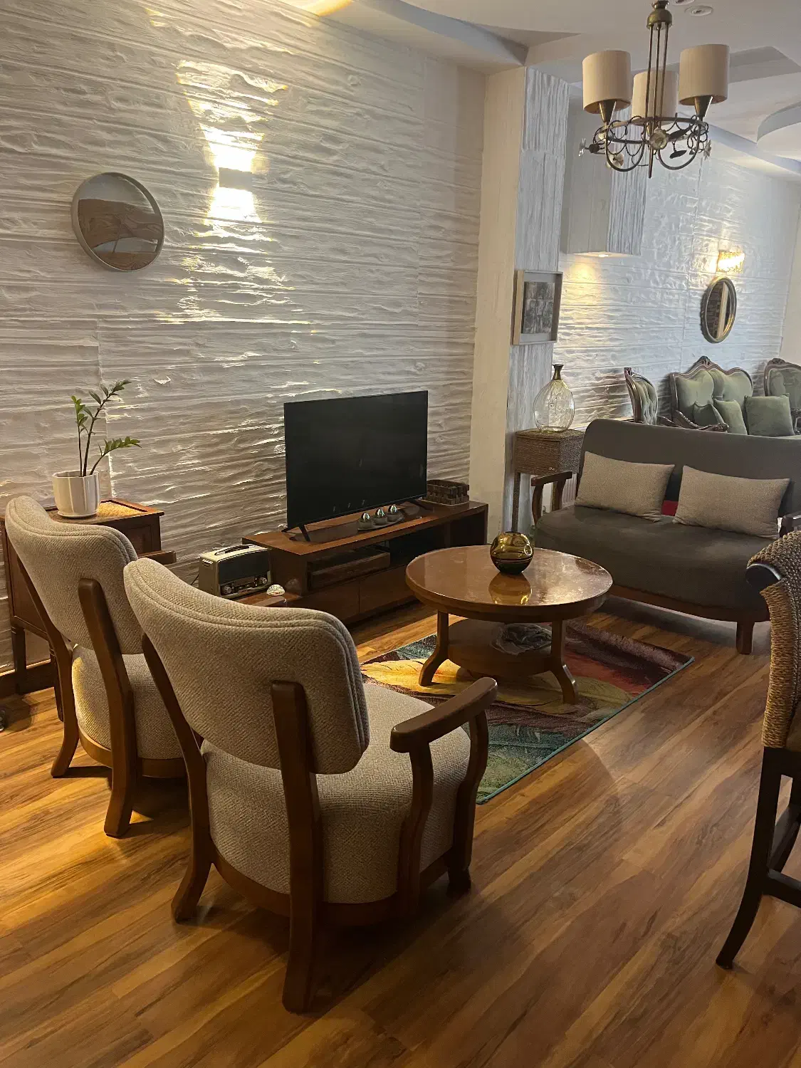 نیم ست مبل با میز وسط کاملا سالم|مبلمان خانگی و میز عسلی|کرج, کوی مهر|دیوار