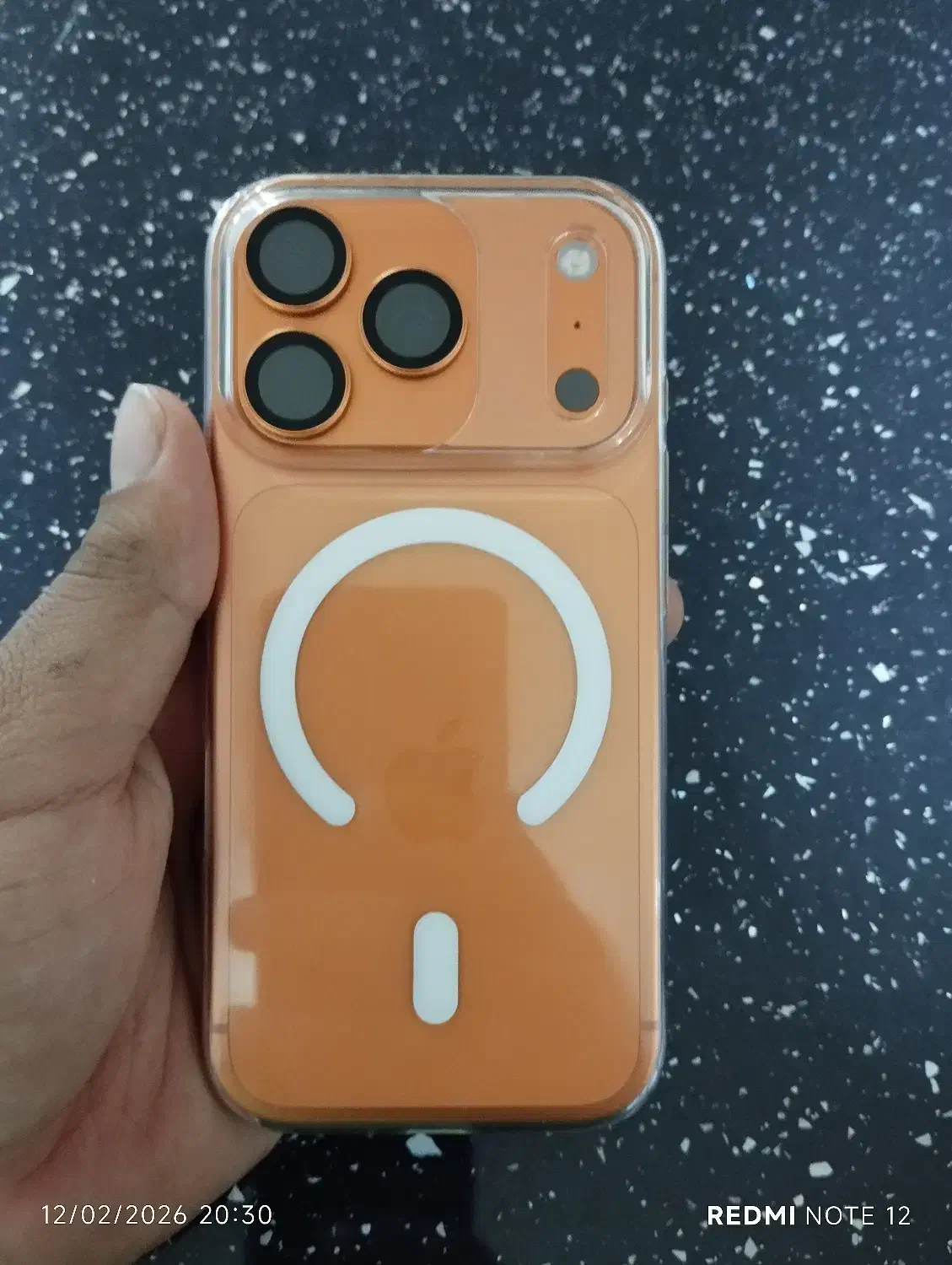 آیفون ۱۷پرو|موبایل|هرسین, |دیوار