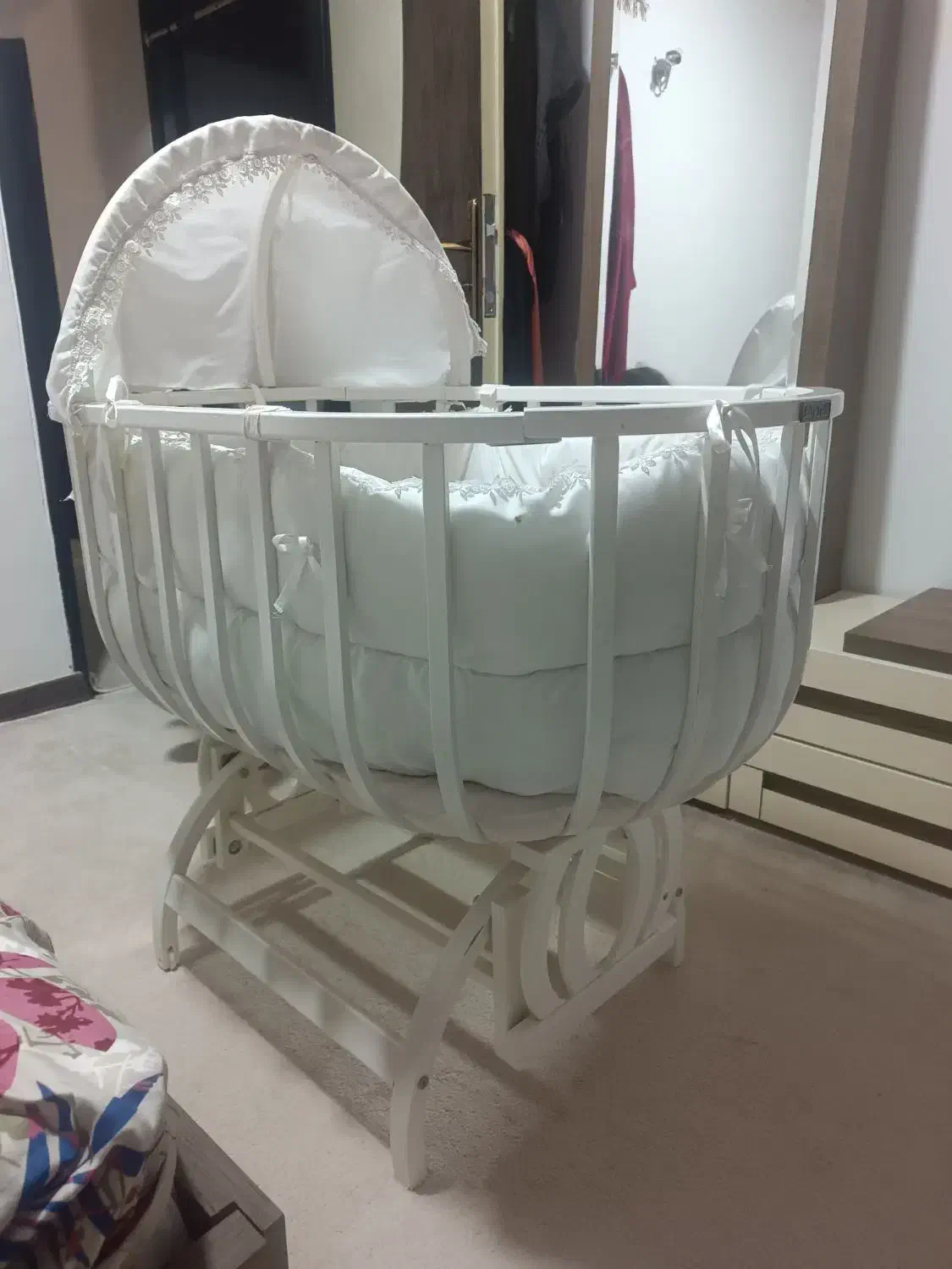 گهواره. سالم|تخت و صندلی بچه|سنندج, |دیوار