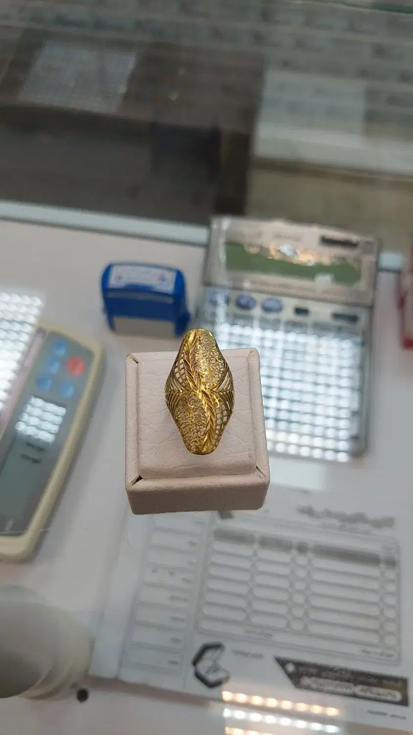 طلای یوسفی خرید و فروش بدون اجرت و دسته دوم|جواهرات|کرمانشاه, |دیوار