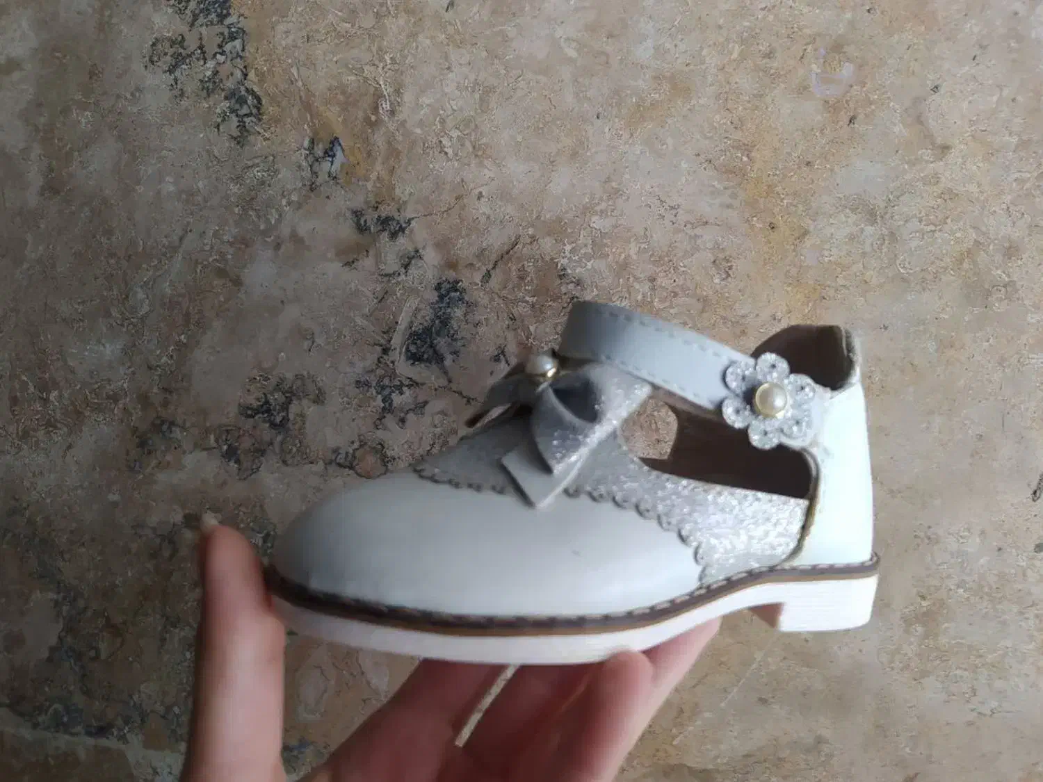 حراج حدود 400جفت کفش|کیف، کفش، کمربند|بروجرد, |دیوار