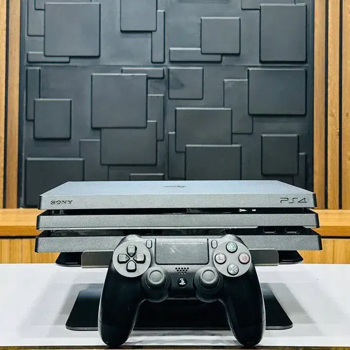 پی اس ۴ پرو . با گارانتی . کپی خور . دسته اورجینال|کنسول، بازی ویدئویی و آنلاین|تهران, فلسطین (میدان انقلاب)|دیوار