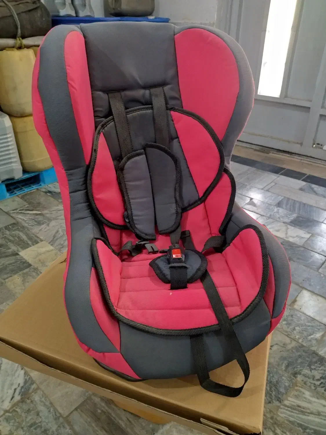 صندلی کودک|تخت و صندلی بچه|خرمدره, |دیوار