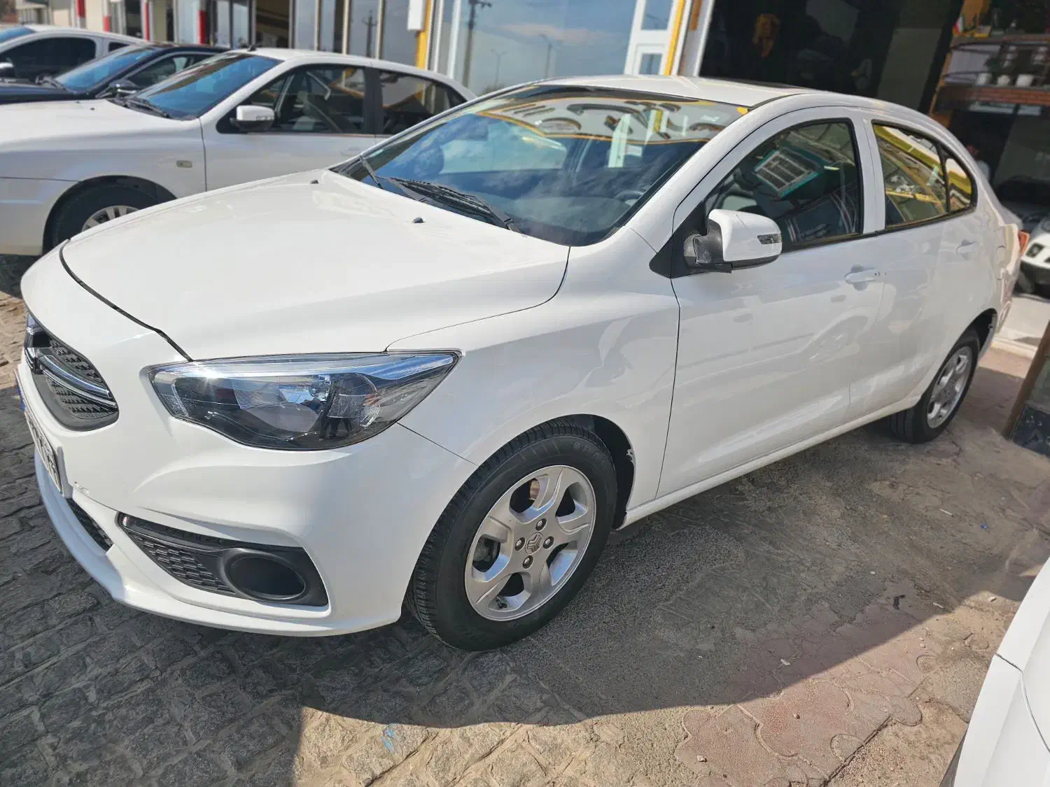 شاهین سانروف دار|خودرو سواری و وانت|همدان, |دیوار