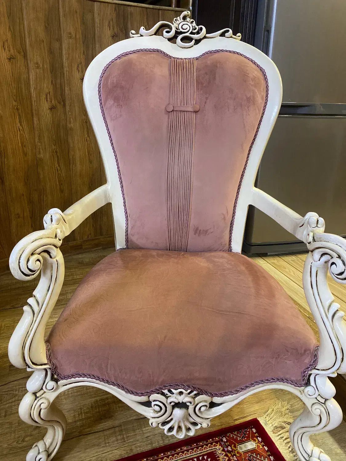 مبل ۹ نفره چوب گردو فوق العاده تمیز|مبلمان خانگی و میز عسلی|گرمسار, |دیوار