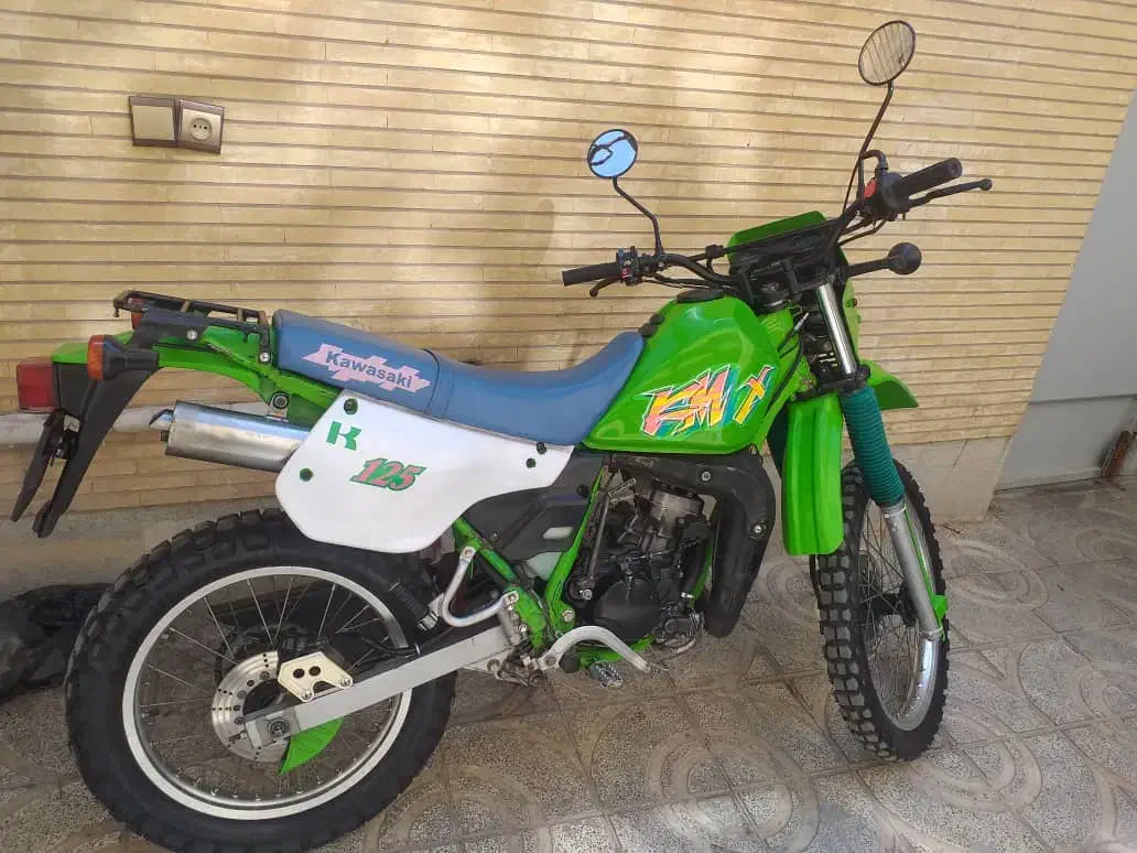 فروش کامیکس استثنایی|موتورسیکلت|اصفهان, مسجد مصلی|دیوار