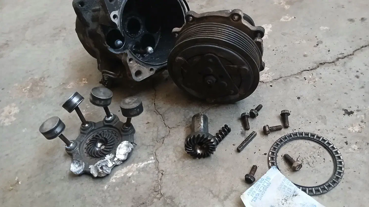 کمپرسور کولر اوراقی پژو پارس|قطعات یدکی و لوازم جانبی|تهران, تهرانپارس غربی|دیوار