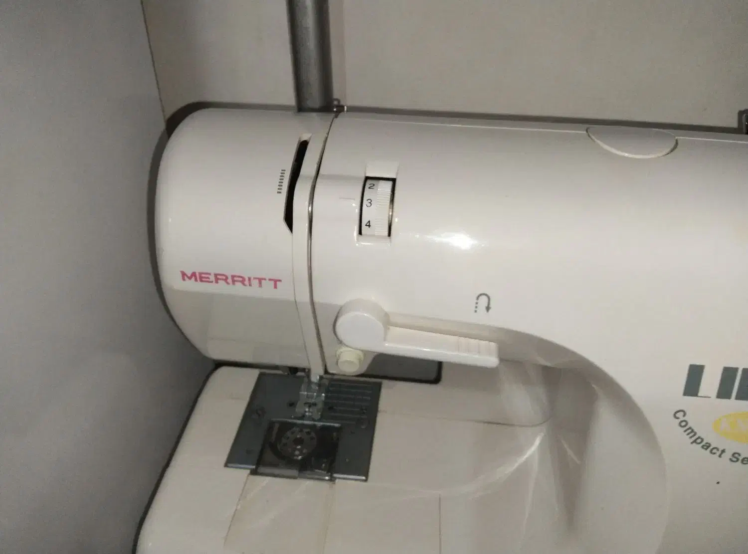 چرخ خیاطی|چرخ خیاطی و ریسندگی|تربت‌حیدریه, باغ سلطانی|دیوار