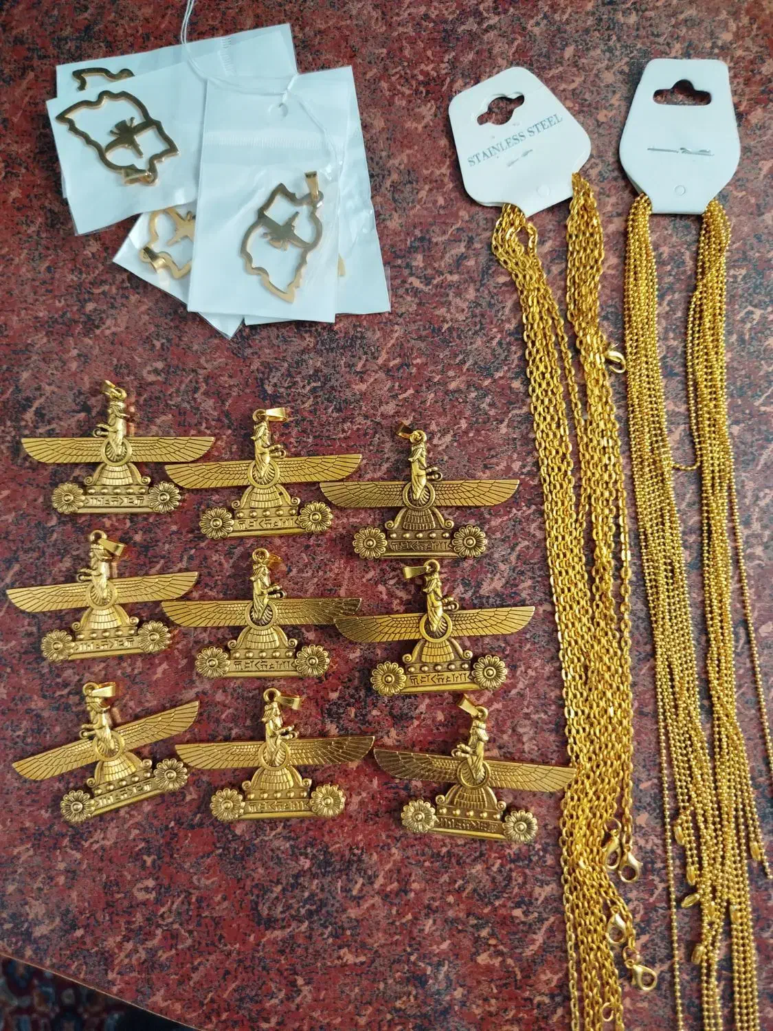 گردنبند طرح ایران و فروهر ارزان تر از همه جا|بدلیجات|کرمان, |دیوار