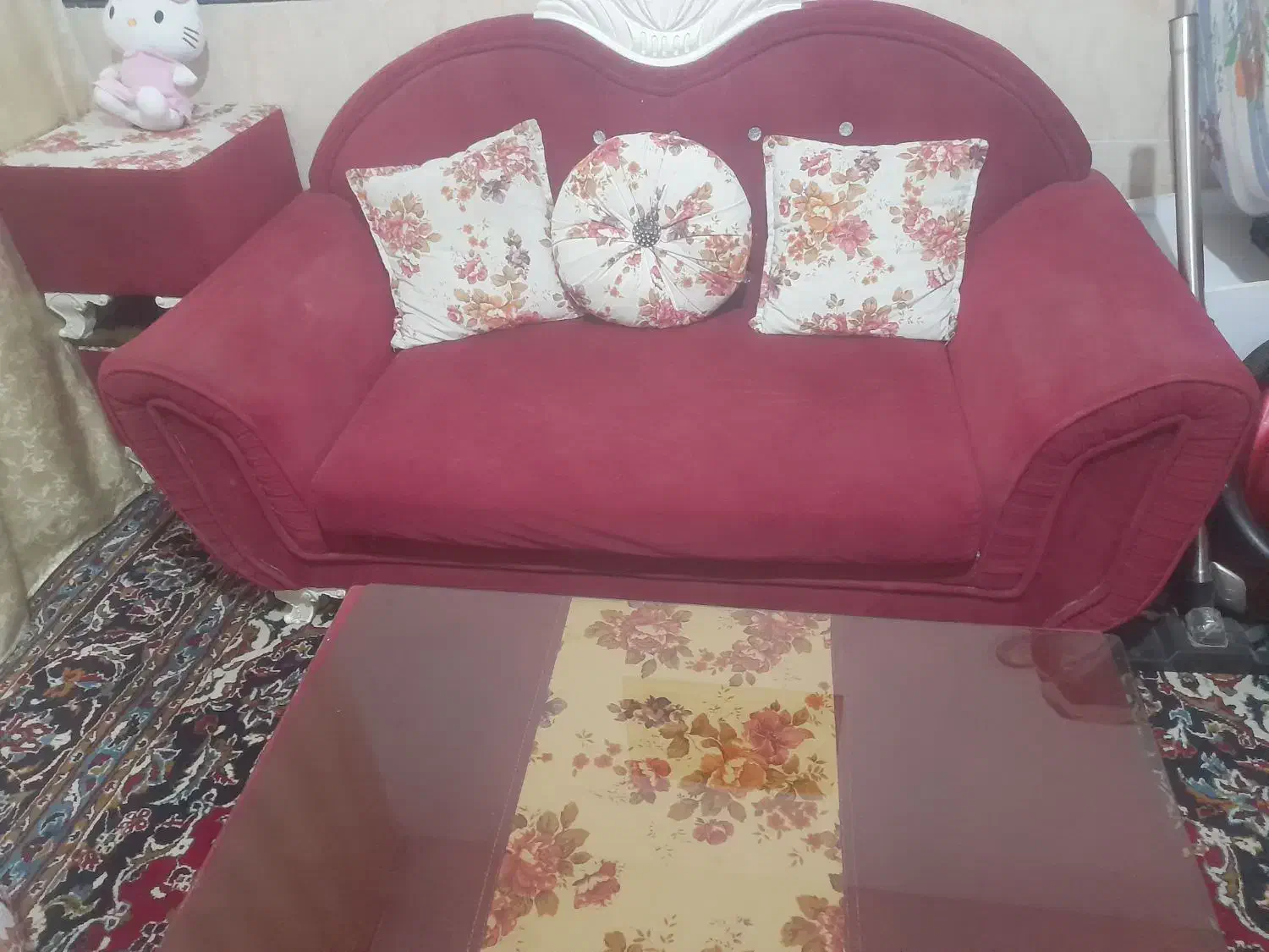 یک تخته مبل راحتی هفت نفره|مبلمان خانگی و میز عسلی|نطنز, |دیوار