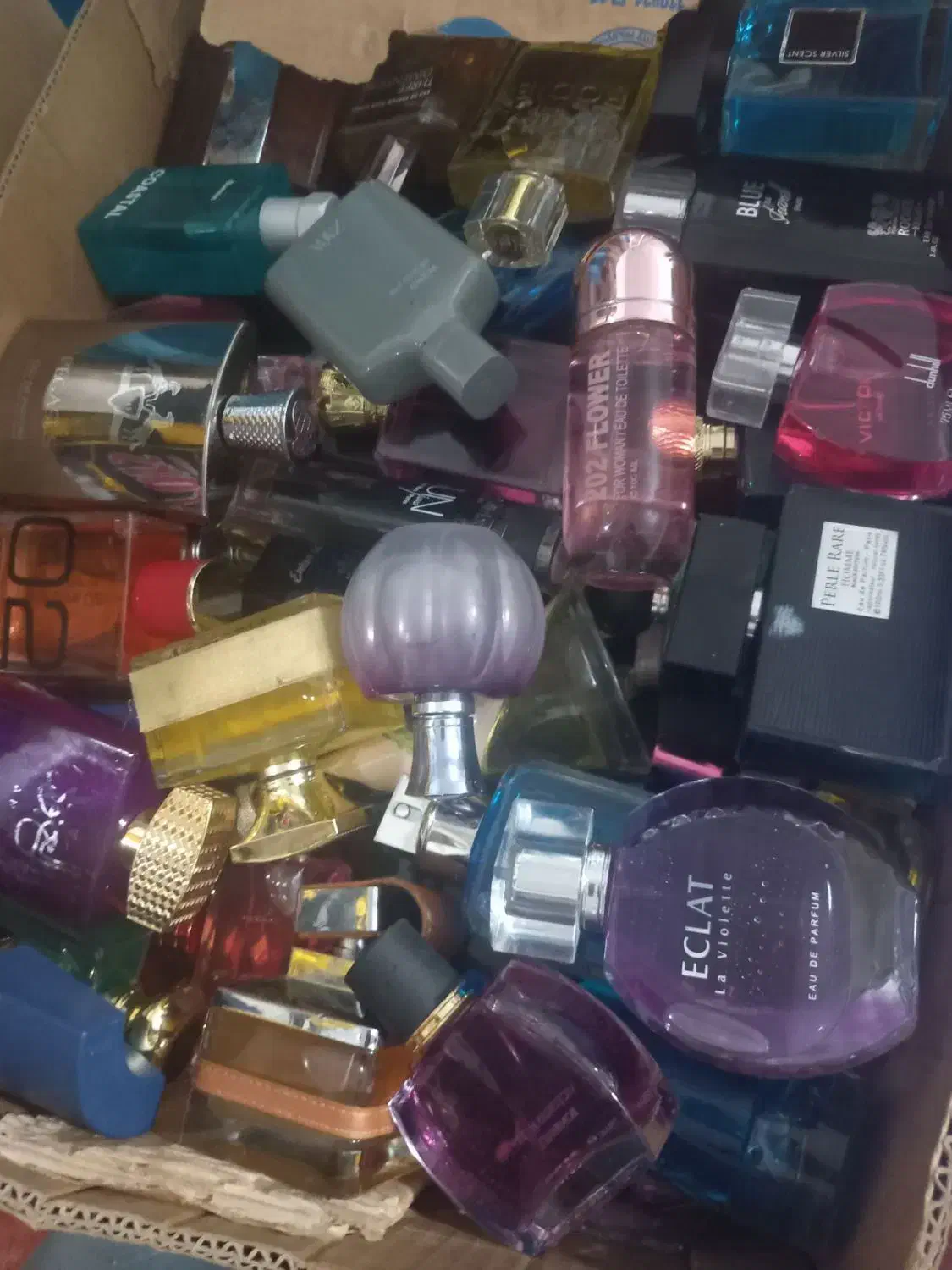 ادکلن بدون جعبه عروسک وتمیز|آرایشی، بهداشتی، درمانی|رباط‌کریم, کاظم‌آباد|دیوار