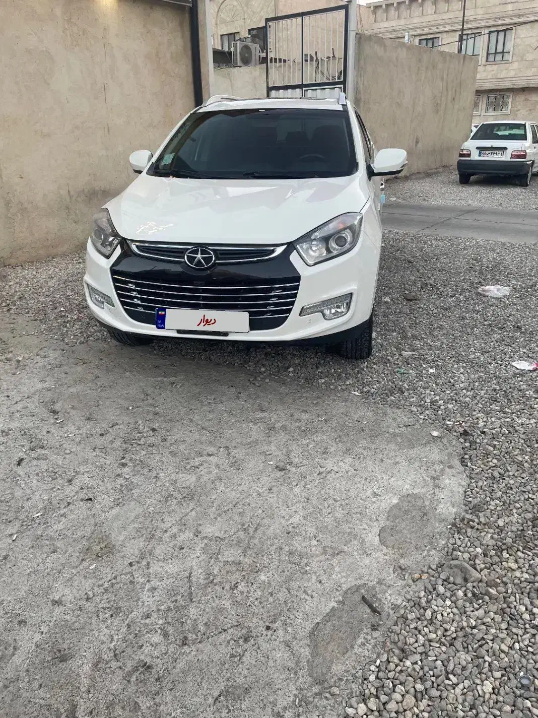 جک اس ۵|خودرو سواری و وانت|قم, بنیاد|دیوار